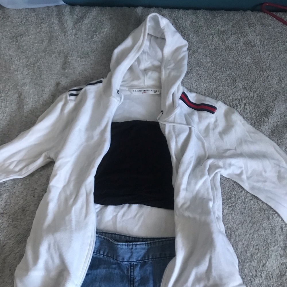 TOMMY HILFIGER WHITE JACKET LARGE